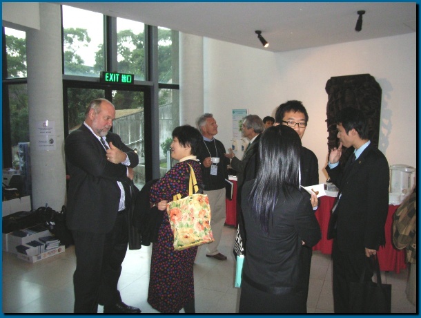 602x451 pixels (103K)